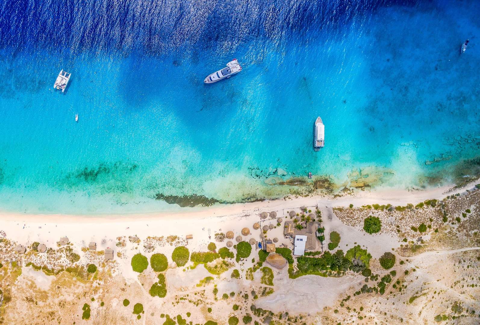 Go on an island hopping adventure to the neighbouring Klein Curaçao for the best snorkeling opportunities