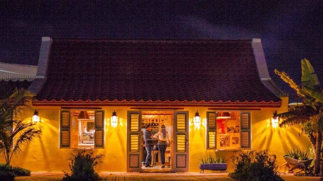 Early morning or late at night, Aruba Experience Café has the cutest vibe in town!