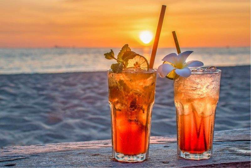 Aruba Ariba cocktail recipe: Signature drink of paradise