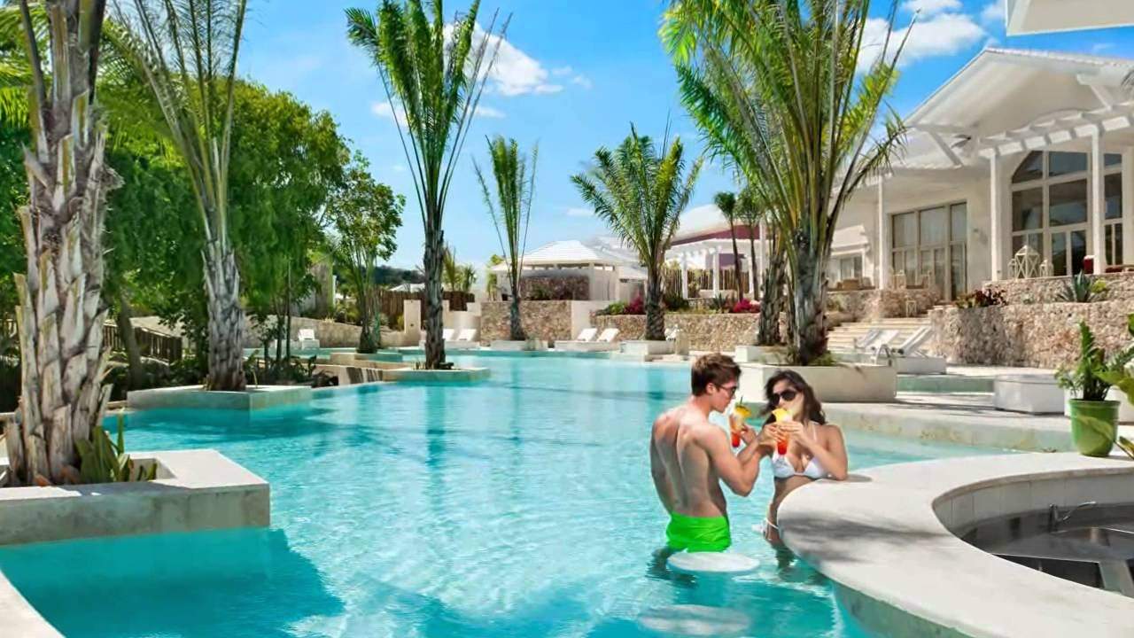 Let yourself be spoilt by the luxury of the spectacular golf resorts of Cap Cana and return from your vacation as a new man