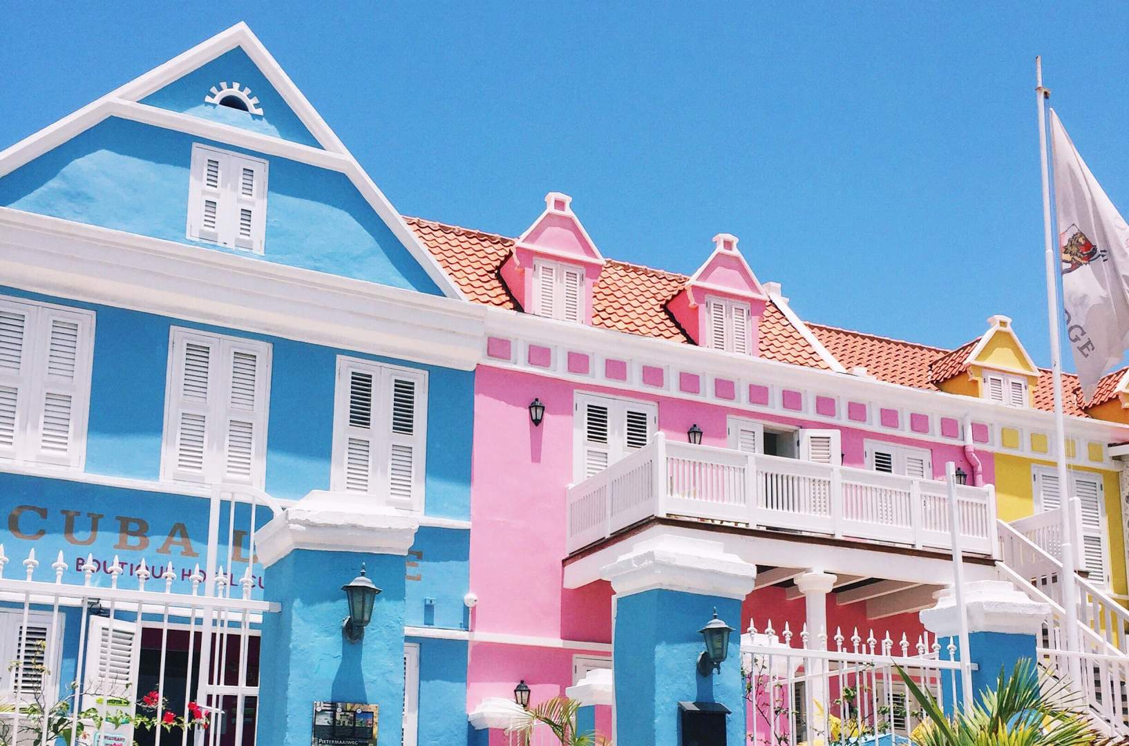 Curaçao and its capital, Willemstad, are called ‘Little Europe’ of the Caribbean for a reason