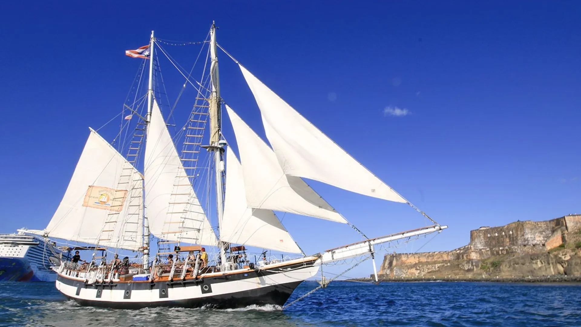 Catamaran Snorkel Excursion from Fajardo: Flamenco Beach