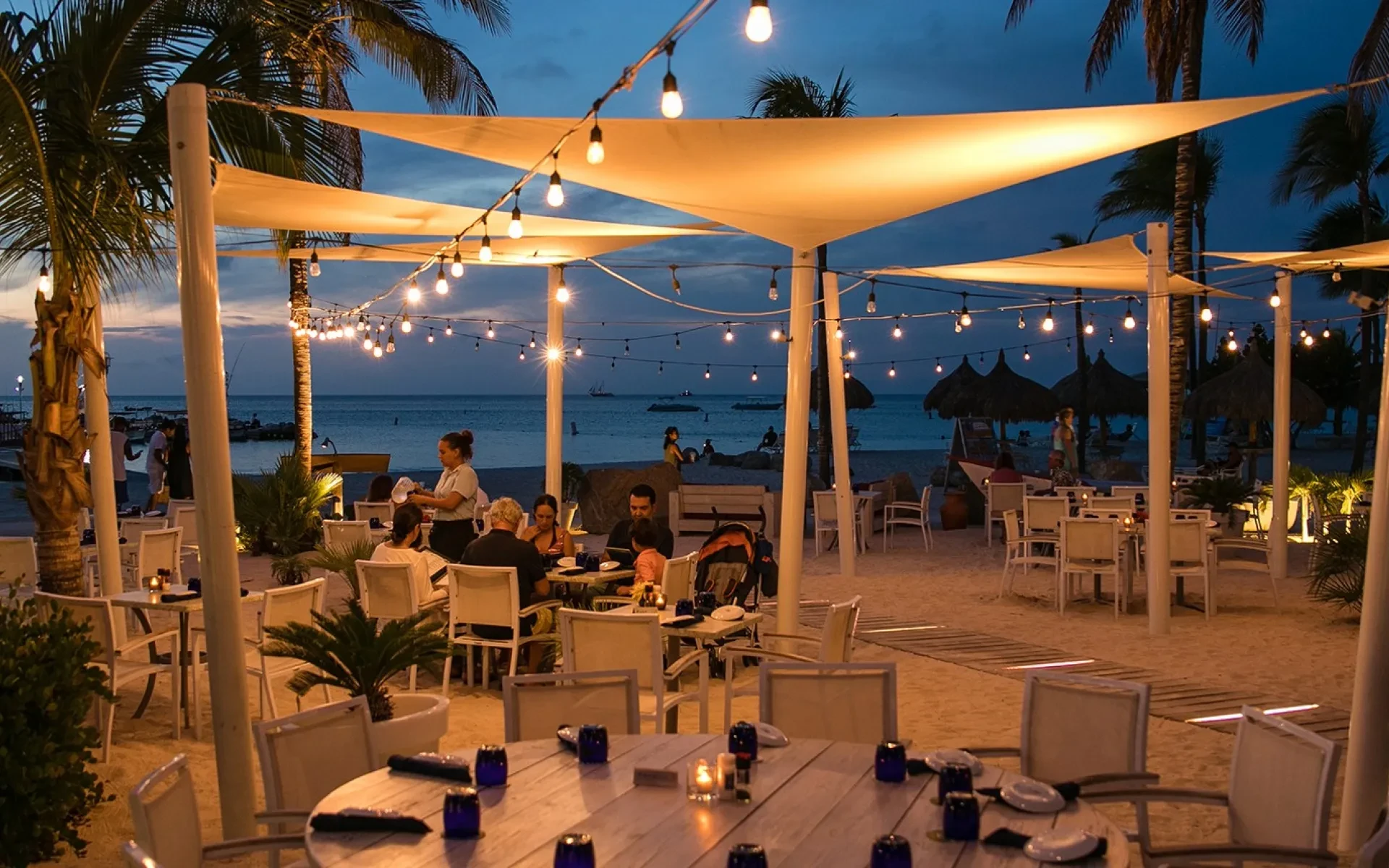 Restaurant in Aruba at night in 2025