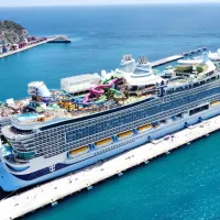 Star of the Seas in St. Maarten - photo by Aarti Baran