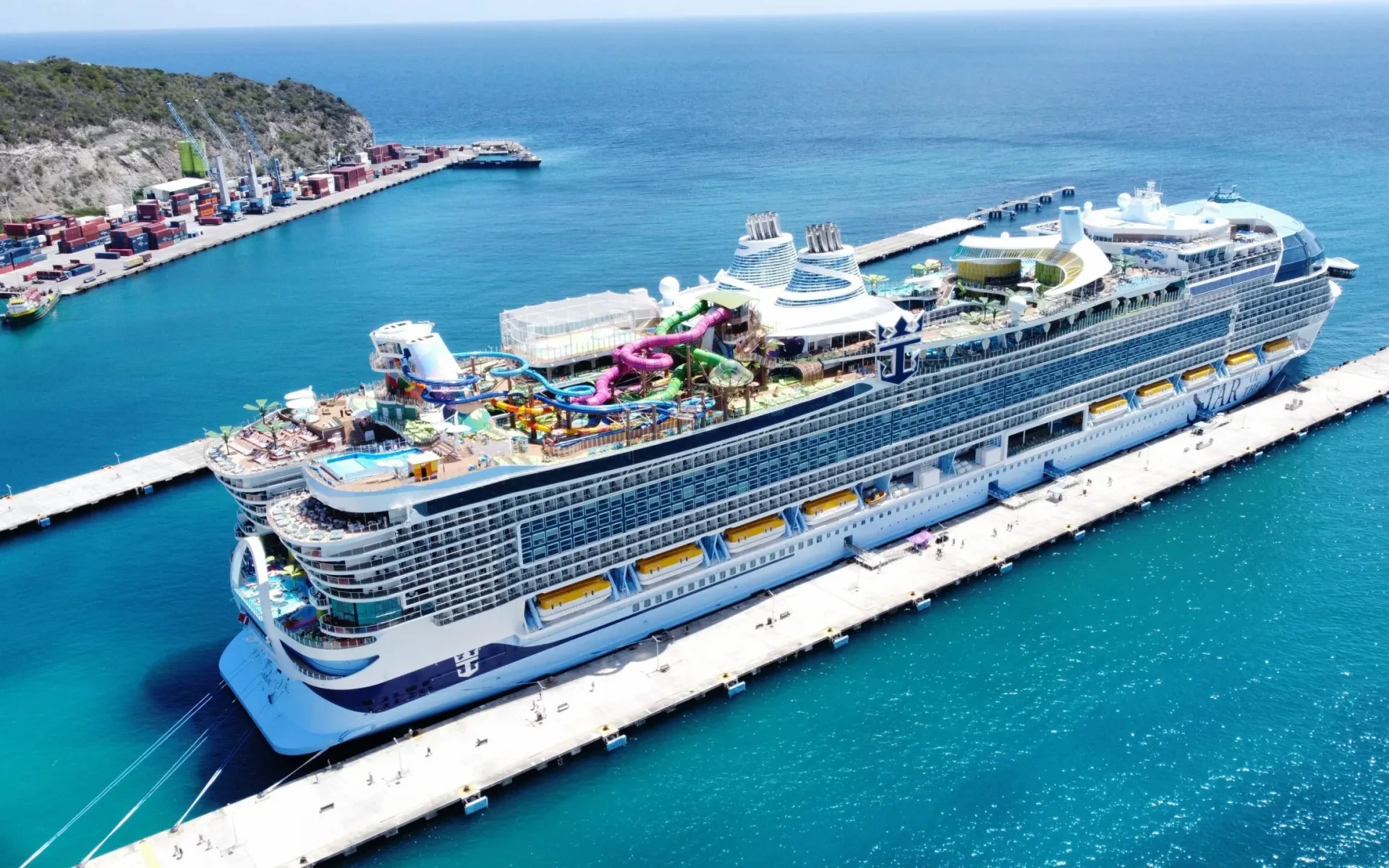 Star of the Seas in St. Maarten - photo by Aarti Baran