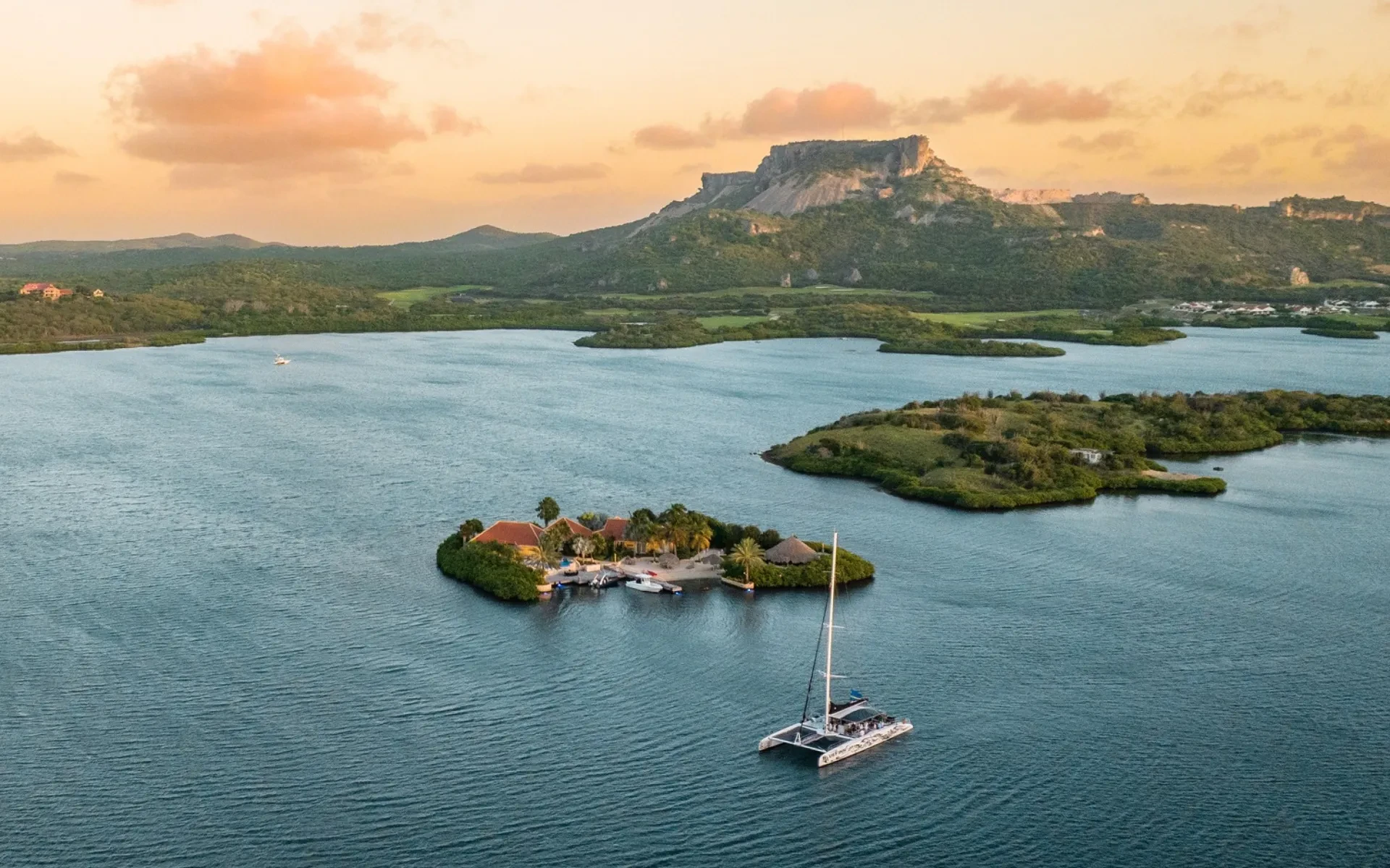 Flying a drone in Curacao according to Curacao drone law in 2025