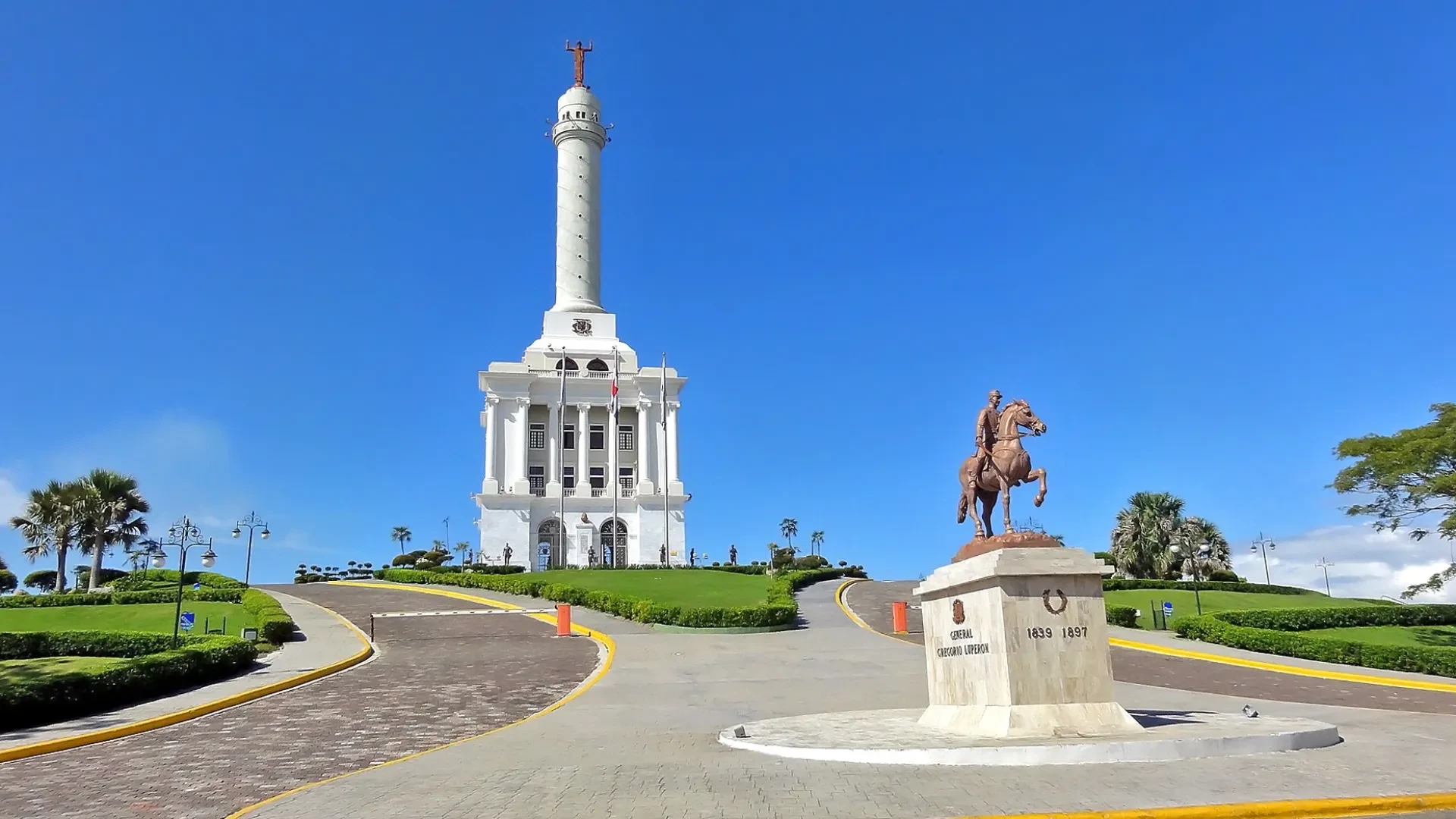 Santiago Travel Guide 2025