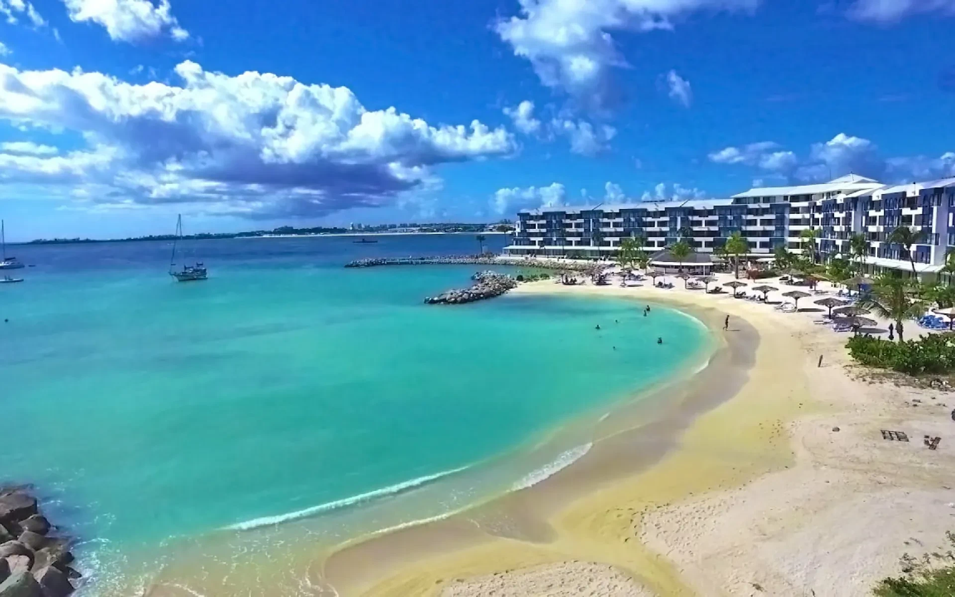 Kim Sha Beach St. Maarten